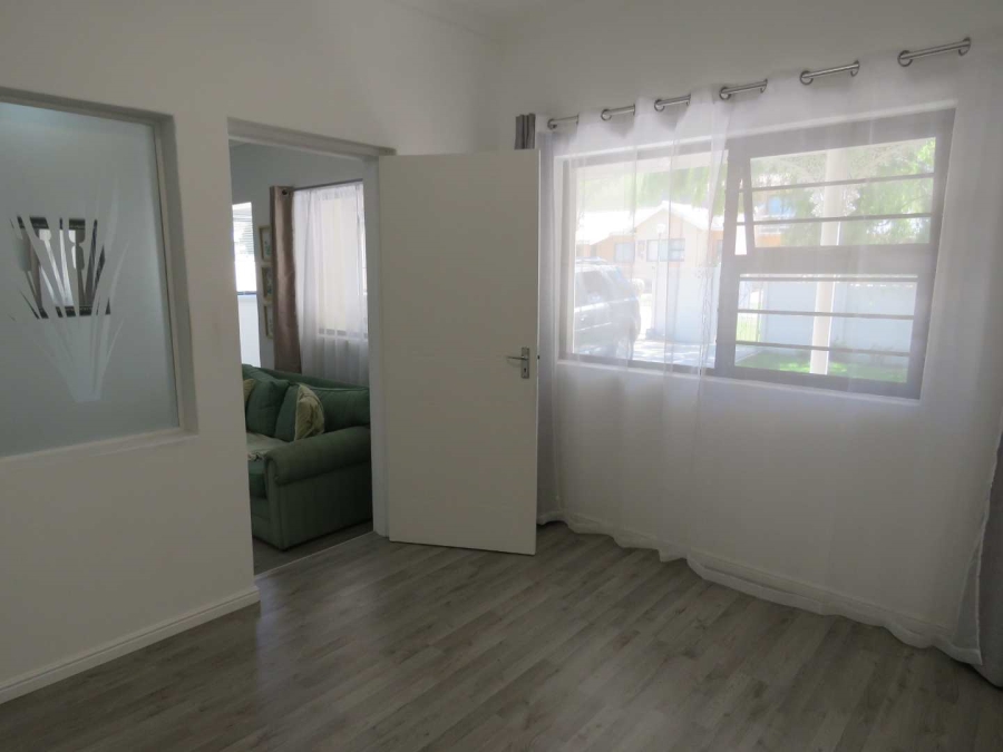 4 Bedroom Property for Sale in Kleinmond Western Cape